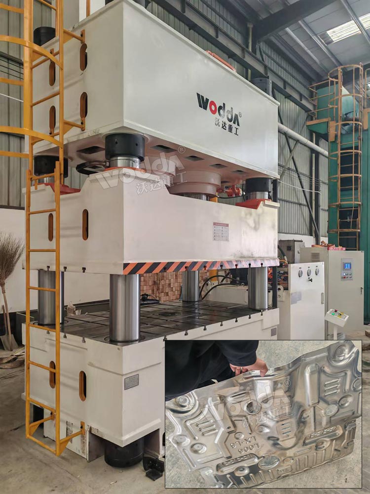 1000吨汽车配件成型液压机现场 1000吨汽车配件成型液压机现场