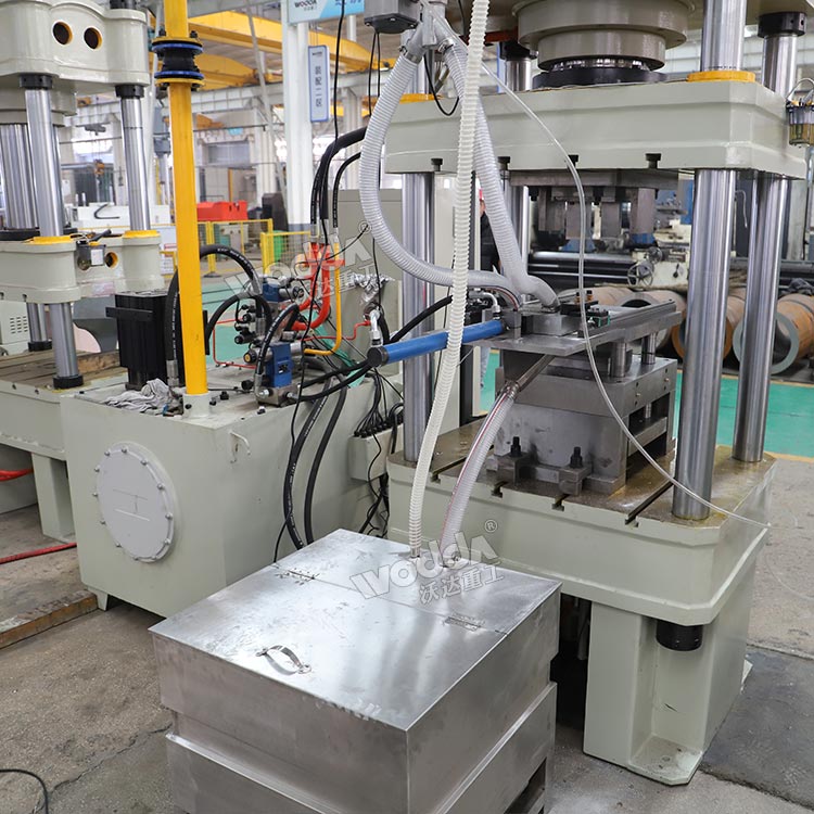 上料提升机.jpg 上料提升机.jpg