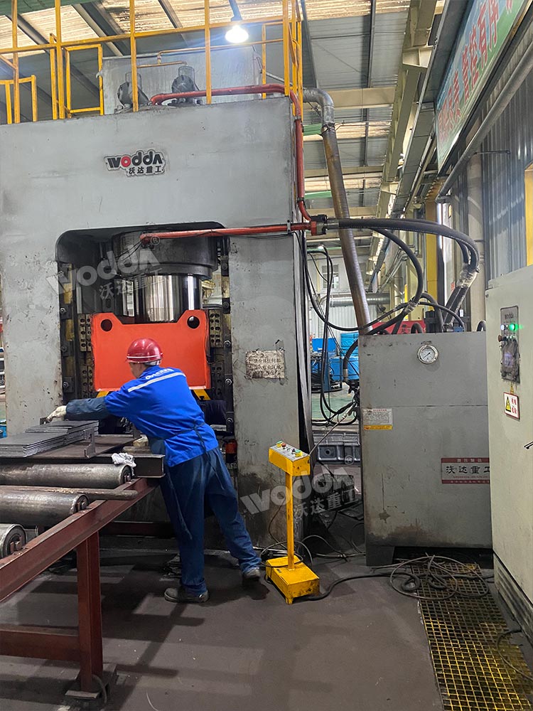 800吨锚杆托盘液压机.jpg 800吨锚杆托盘液压机.jpg