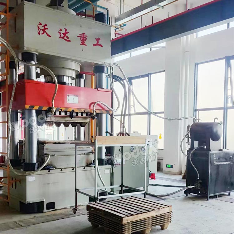 1000吨三梁四柱液压机 1000吨三梁四柱液压机