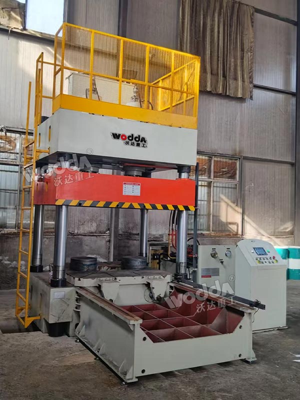 315吨移动工作台液压机 315吨移动工作台液压机