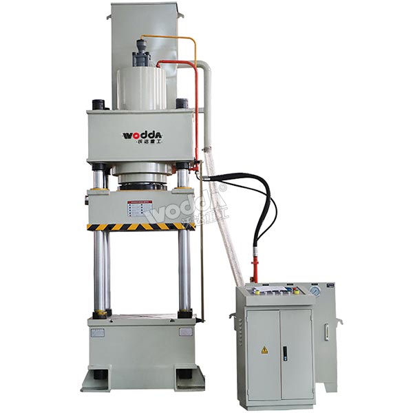 液压机.jpg 液压机.jpg