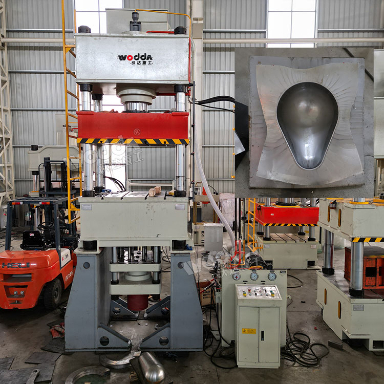 315吨不锈钢蹲便器拉伸液压机 315吨不锈钢蹲便器拉伸液压机