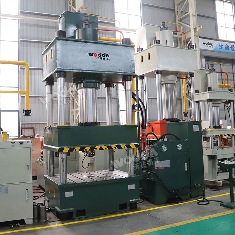 315吨四柱液压机 315吨四柱液压机