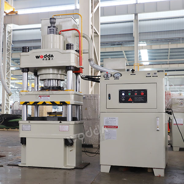 200吨三梁四柱液压机 200吨三梁四柱液压机