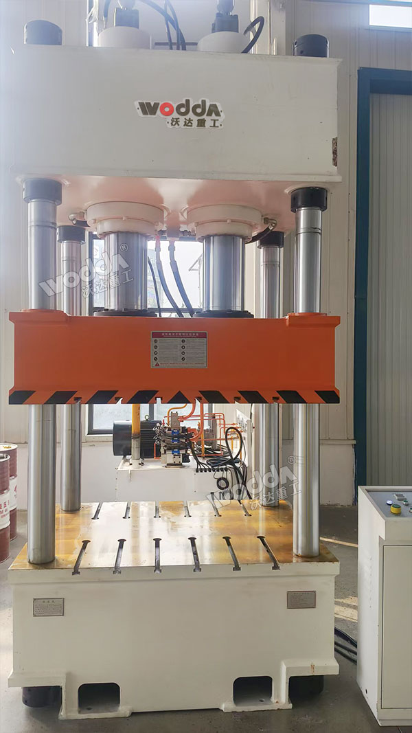 315吨四柱液压机 315吨四柱液压机