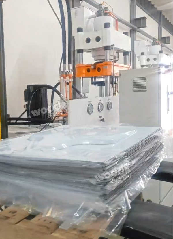 汽车发动机护板 汽车发动机护板