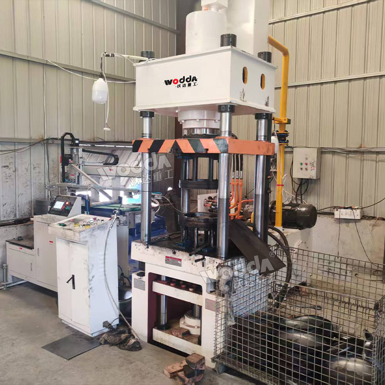 200吨四柱液压机 200吨四柱液压机