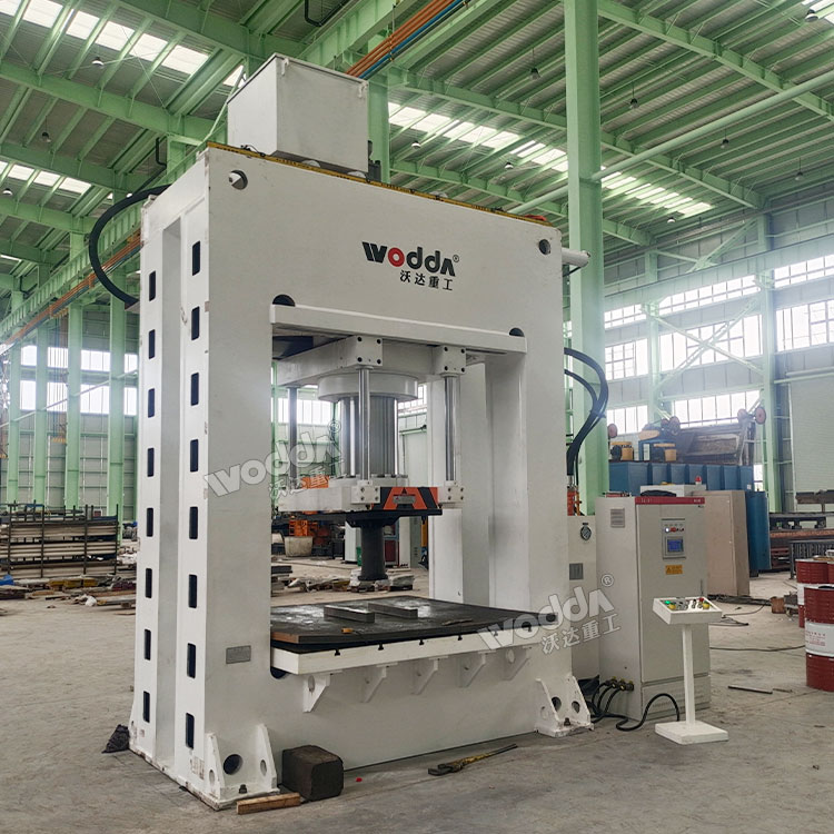 800吨龙门液压机客户现场 800吨龙门液压机客户现场