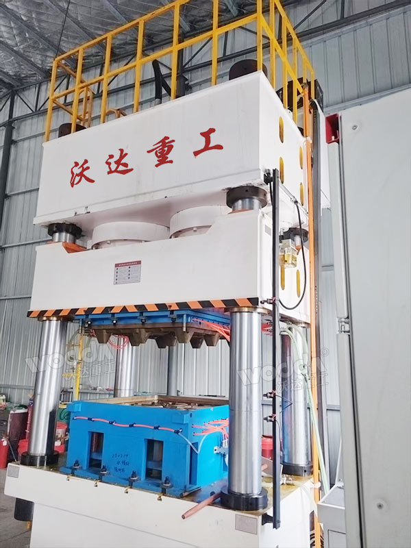 1600吨塑料托盘液压机 1600吨塑料托盘液压机