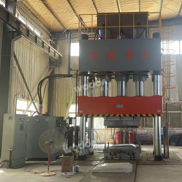 1500吨工程车覆盖件模压成型液压机 1500吨工程车覆盖件模压成型液压机