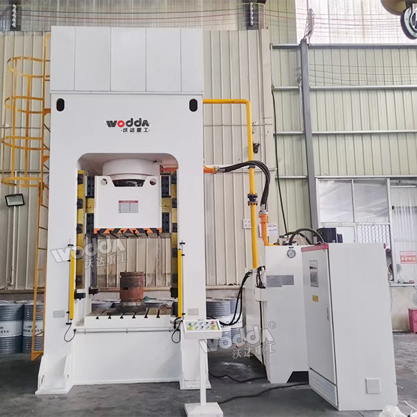 800吨框架式液压机 800吨框架式液压机