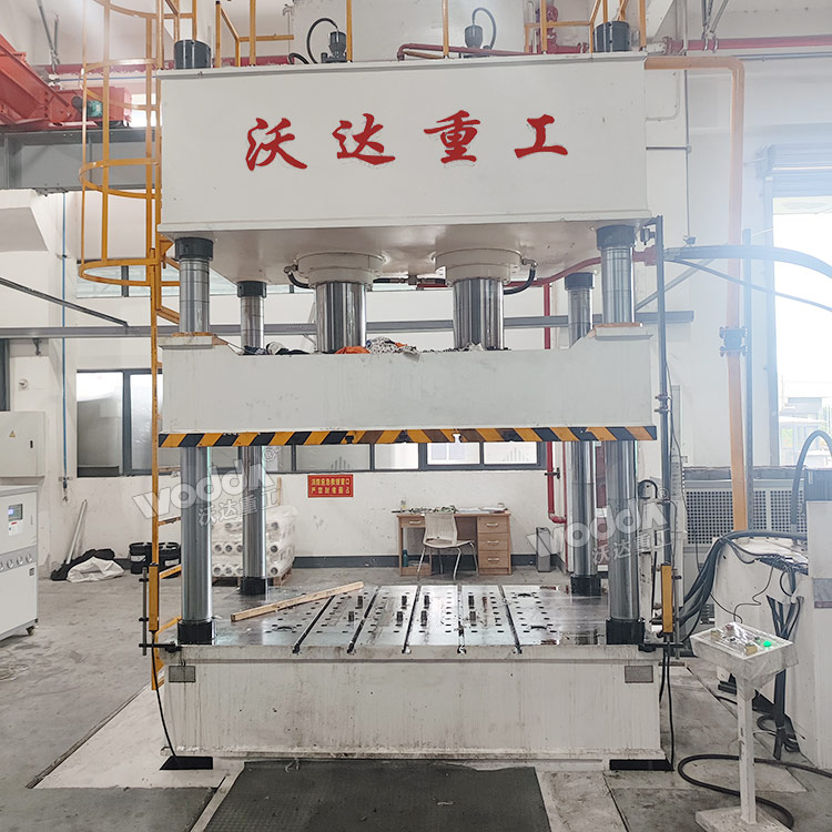 500吨四柱液压机 500吨四柱液压机