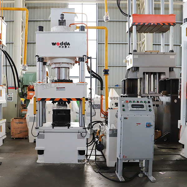 315吨四柱液压机 315吨四柱液压机