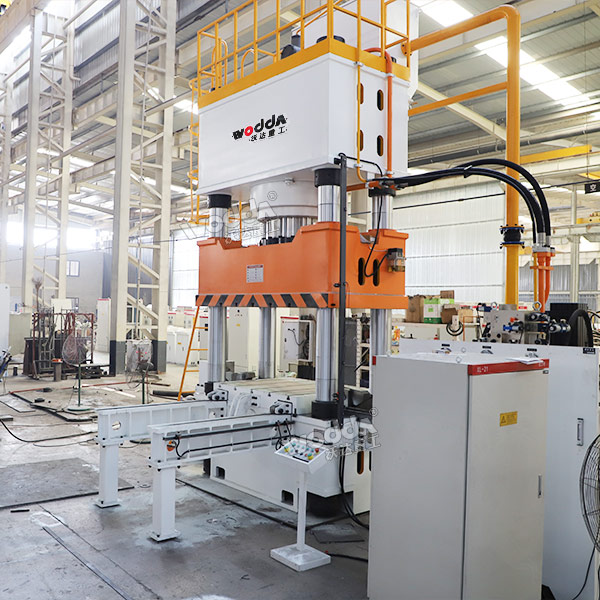 1000吨液压机 1000吨液压机