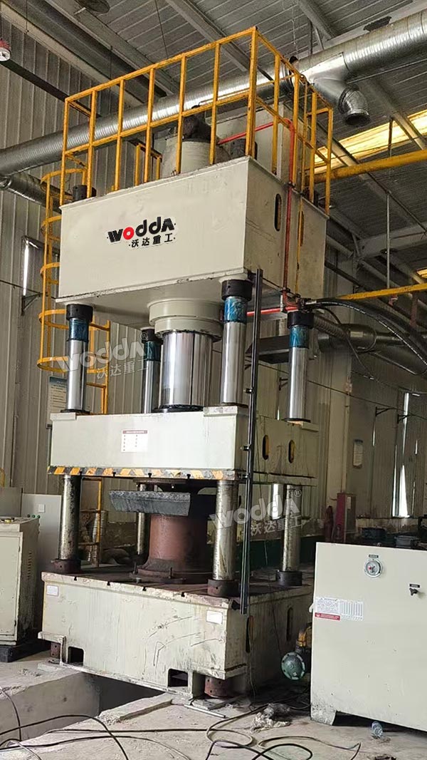 500吨四柱液压机 500吨四柱液压机