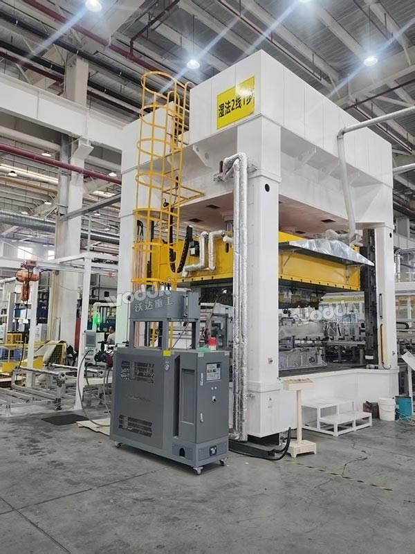 400吨框架式液压机 400吨框架式液压机