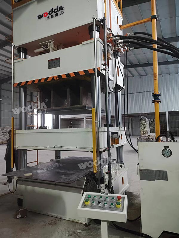 500吨蛭石板成型液压机 500吨蛭石板成型液压机