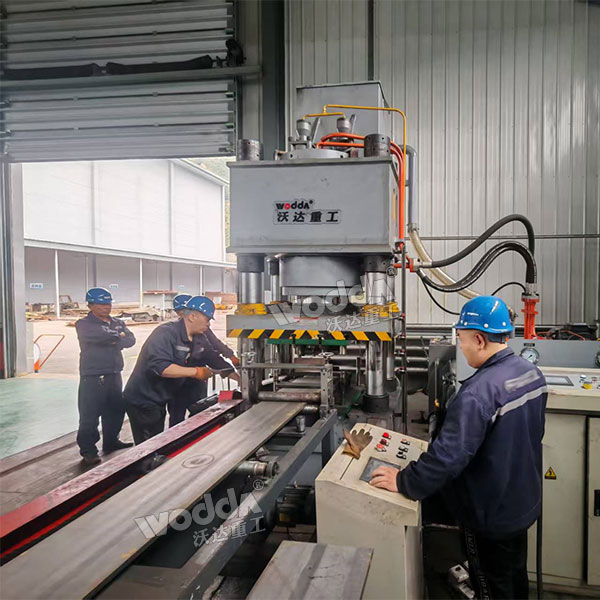 500吨锚杆托盘生产线现场.jpg 500吨锚杆托盘生产线现场.jpg