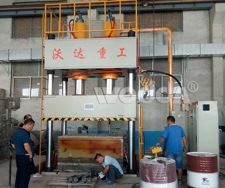 1200吨玻璃钢化粪池液压机 1200吨玻璃钢化粪池液压机