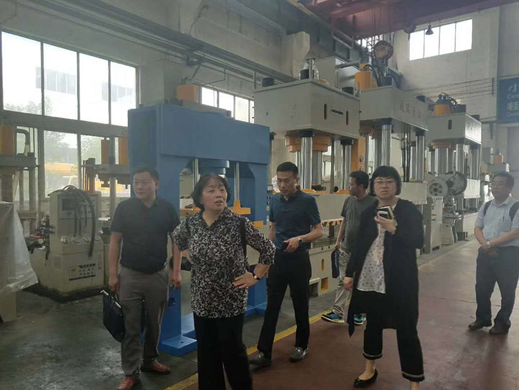 йҵϻ㸱鳤һ˶bsportع