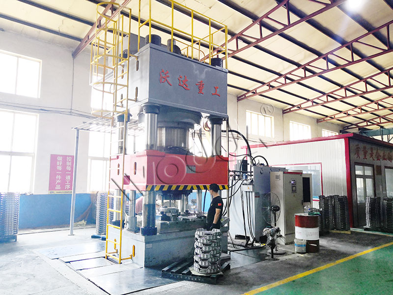 2000吨汽车配件成型液压机 2000吨汽车配件成型液压机